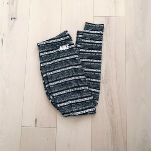 Nike Patterned Leggings